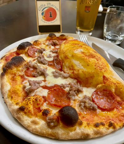 Mezza pizza mezzo calzone